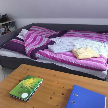 Апартаменты Ferienwohnung Blankenfelde Малов